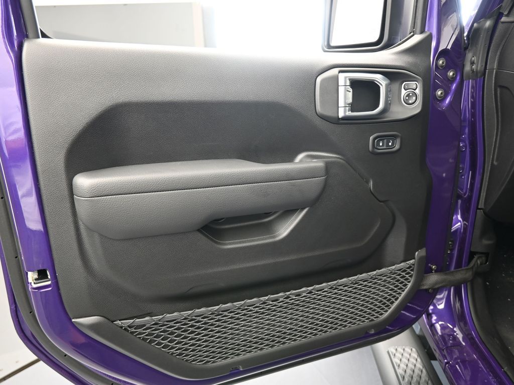 New 2026 Reign Jeep Sport S image 15