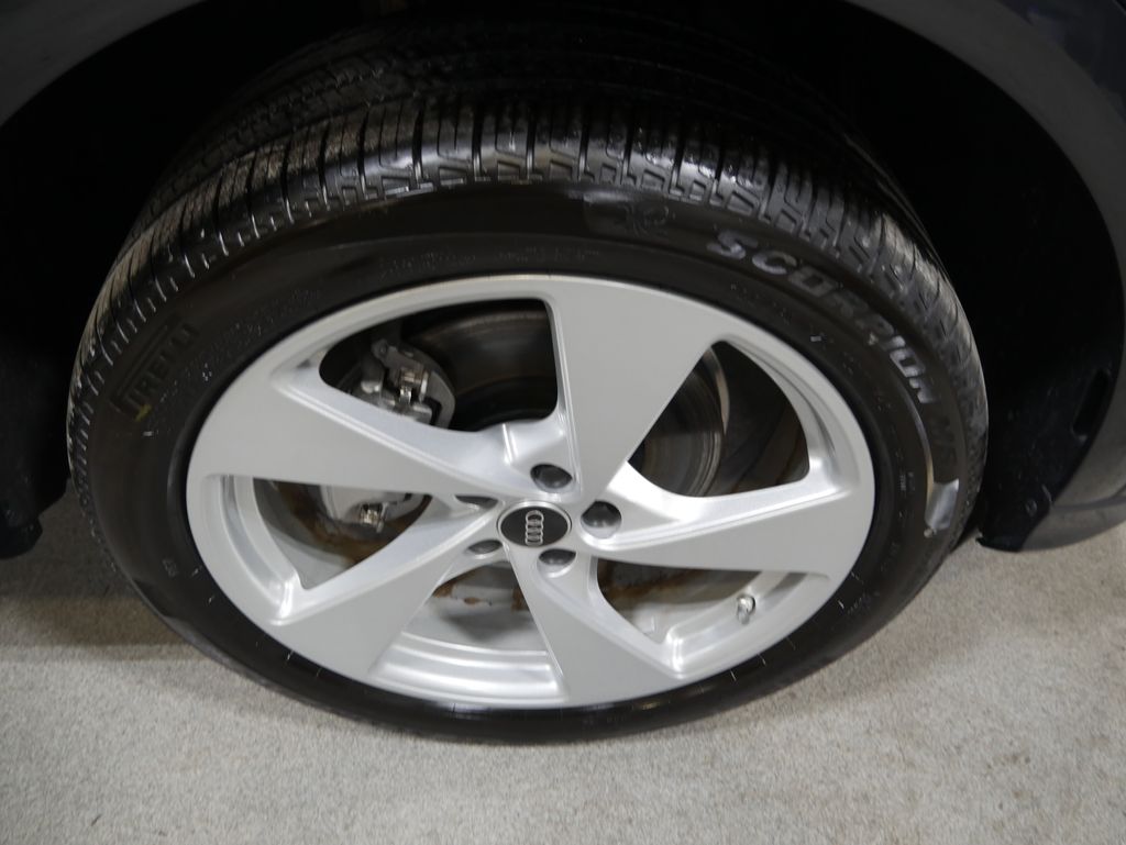 Thumbnail: 2025 Audi Q5 - 15