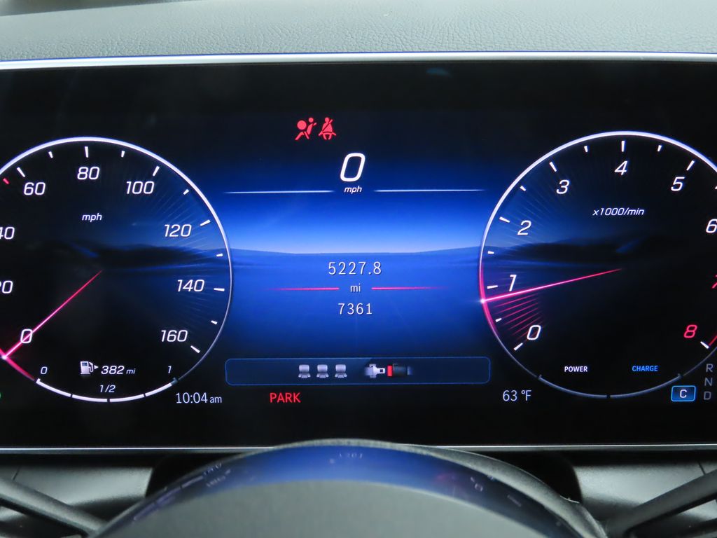 Thumbnail: 2025 Mercedes-Benz GLC - 31