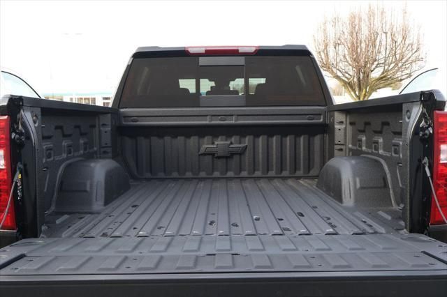 Thumbnail: 2026 Chevrolet Silverado 1500 - 12