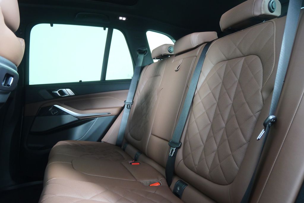 Thumbnail: 2026 BMW X5 - 15