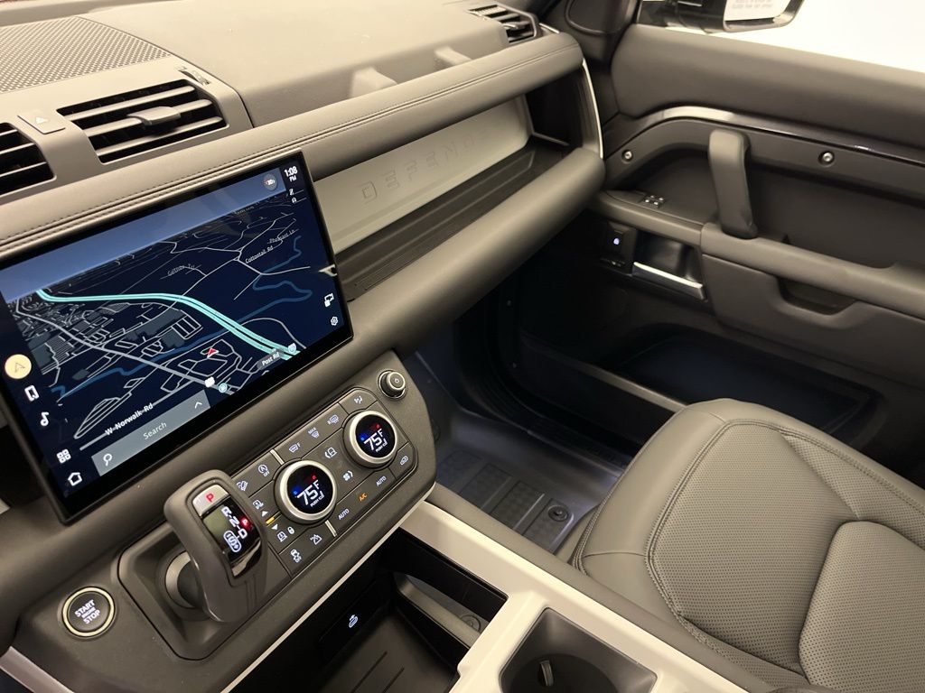 Thumbnail: 2025 Land Rover Defender - 19