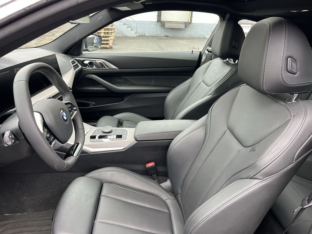 Thumbnail: 2026 BMW 4 Series - 11