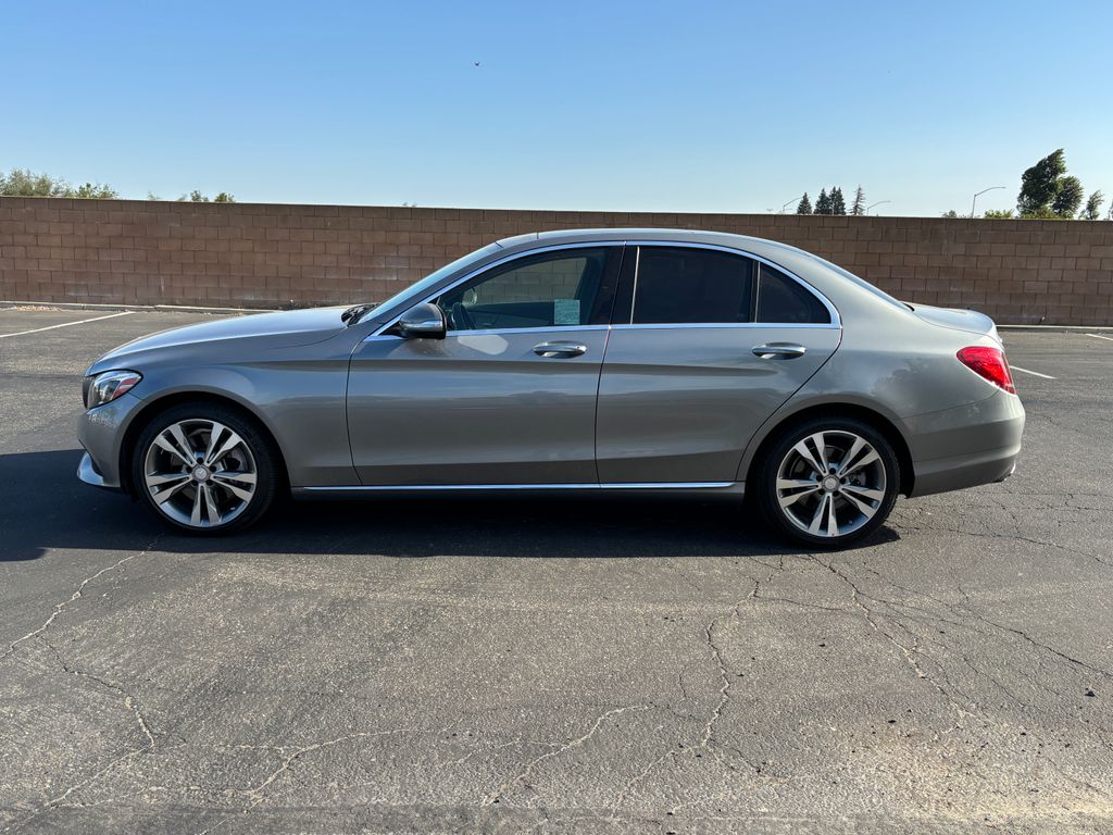 Thumbnail: 2015 Mercedes-Benz C-Class - 8