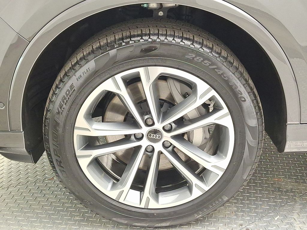 Thumbnail: 2026 Audi Q7 - 5