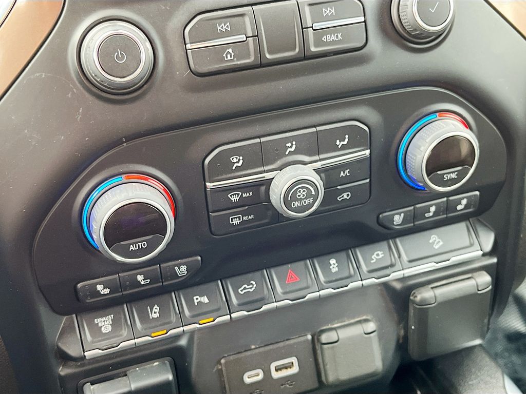 Used 2022 Summit White Chevrolet High Country image 16