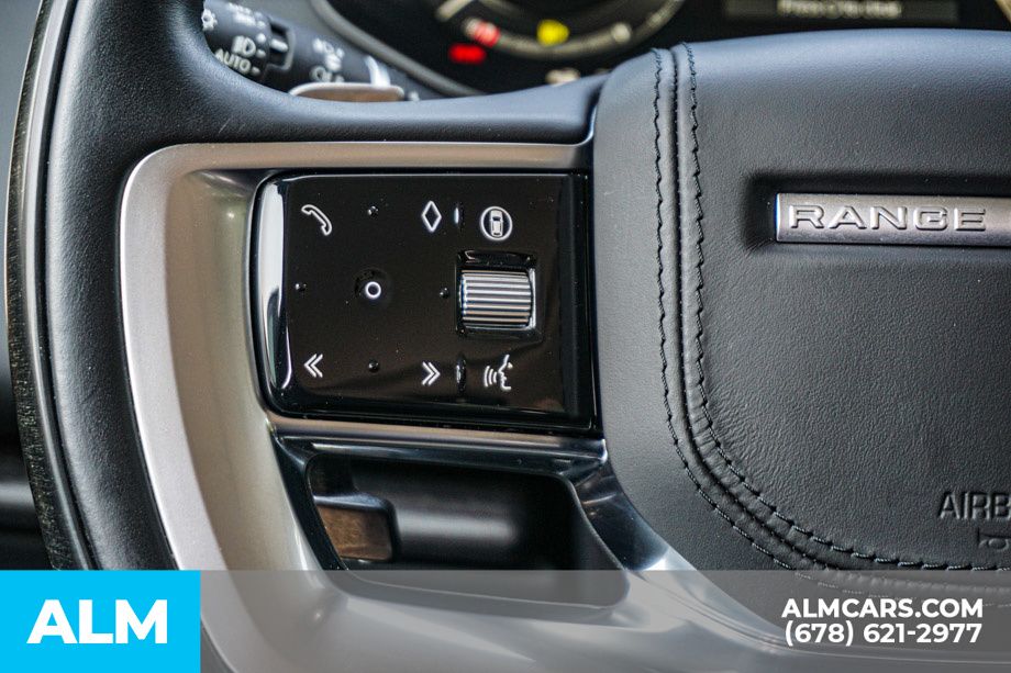 Used 2024 White Land Rover SE image 28