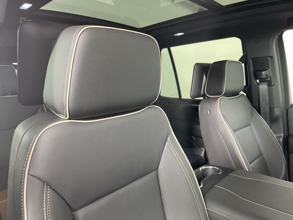 2025 Chevrolet Tahoe Premier 9