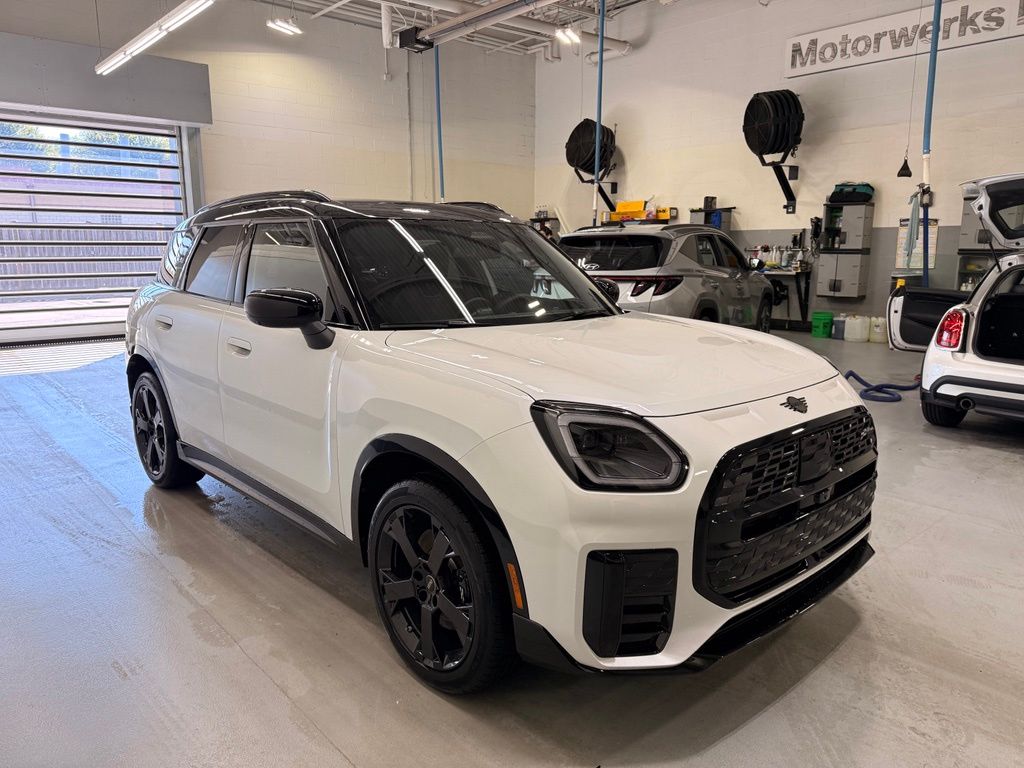 Thumbnail: 2027 MINI Cooper Countryman - 7