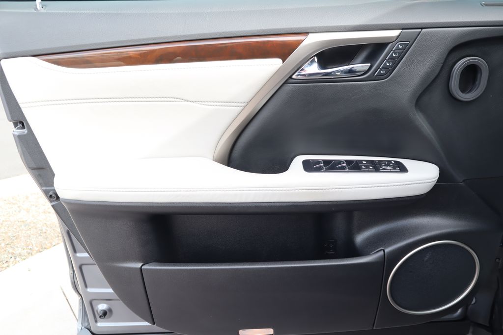 Thumbnail: 2017 Lexus RX - 23