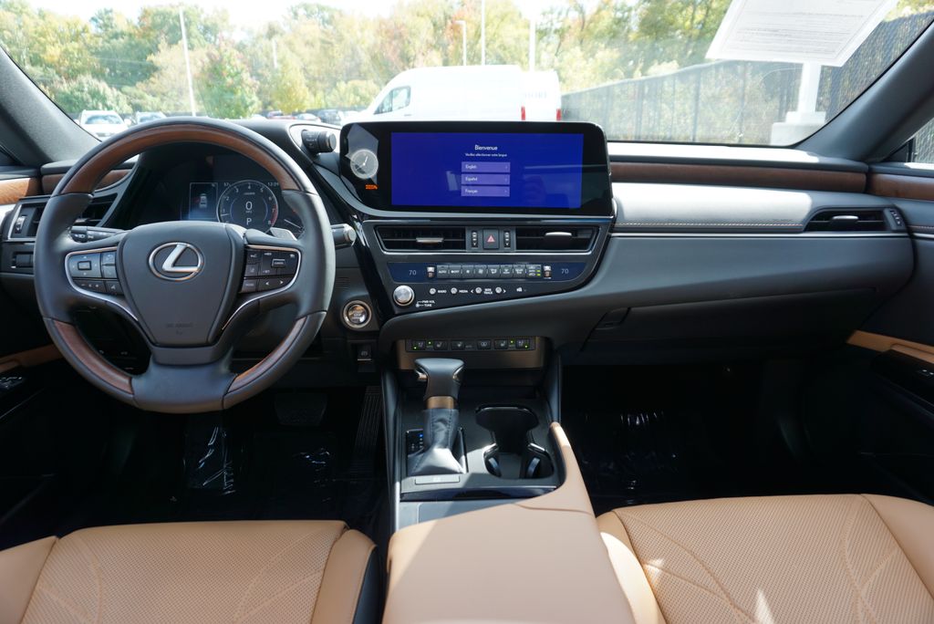 Thumbnail: 2024 Lexus ES - 17