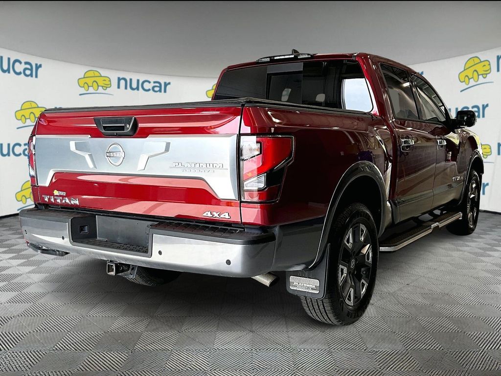 2024 Nissan Titan — photo 7