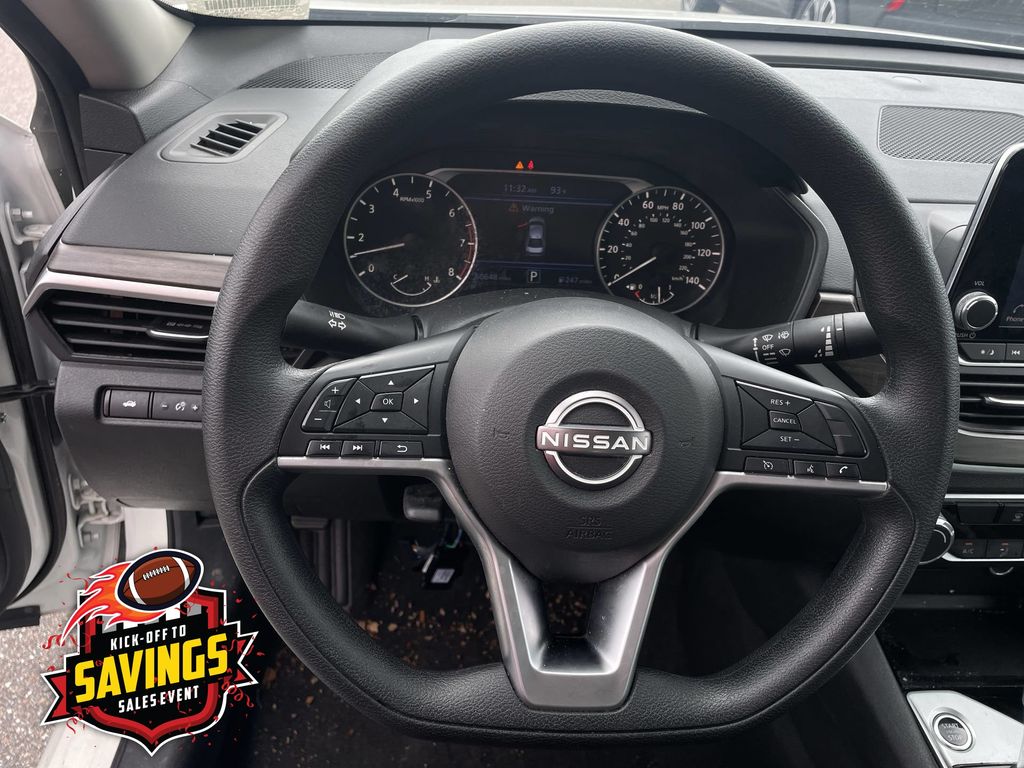Used 2024 Nissan Altima Sedan