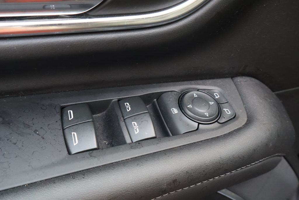 Thumbnail: 2023 Chevrolet Tahoe - 17