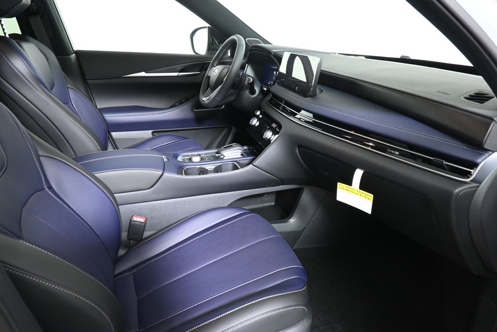 Thumbnail: 2026 INFINITI QX60 - 21