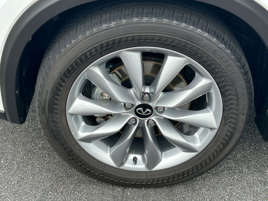 Thumbnail: 2022 INFINITI QX50 - 9
