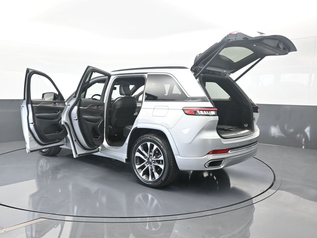 Used 2024 Silver Zynith Jeep Overland image 83