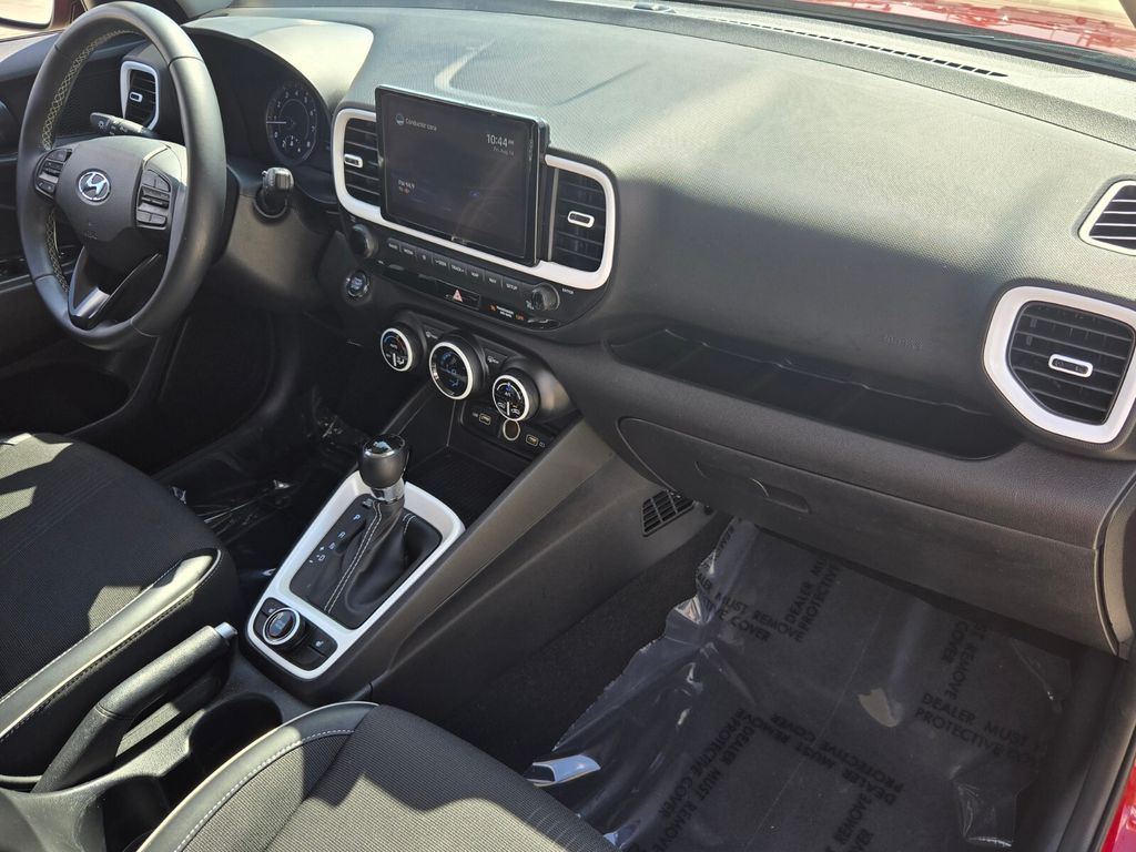2022 Hyundai Venue - $16,300
