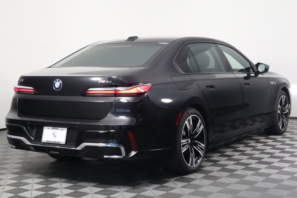 2024 BMW i7 M70 2