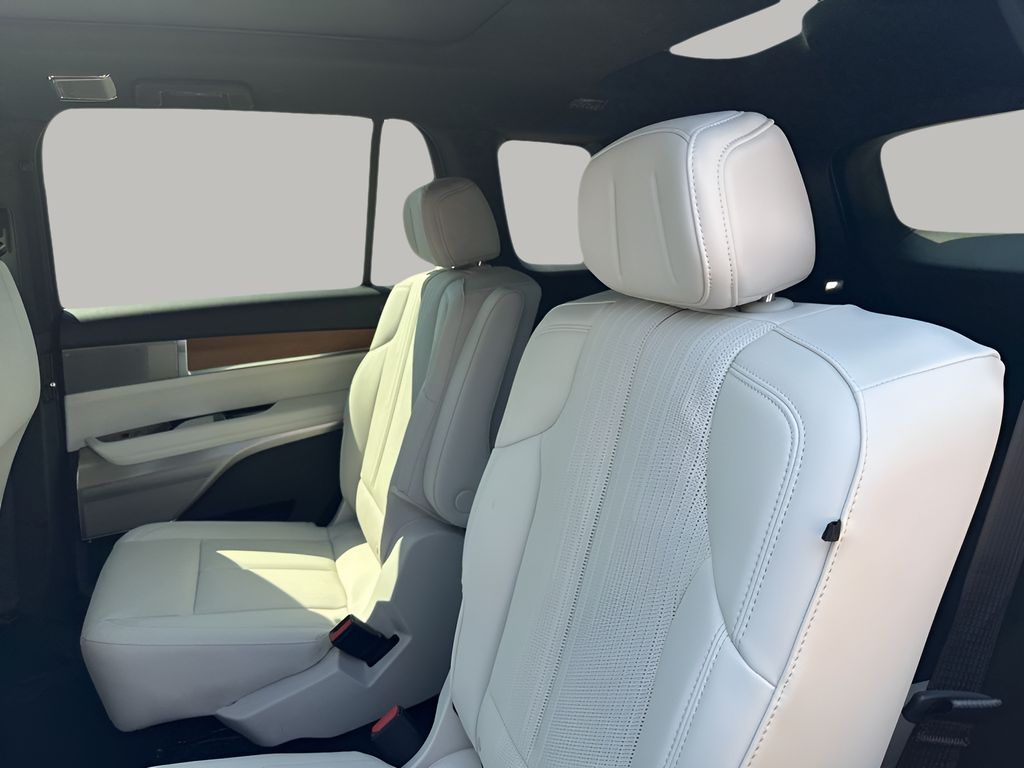 New 2026 Silver Cadillac Luxury image 18