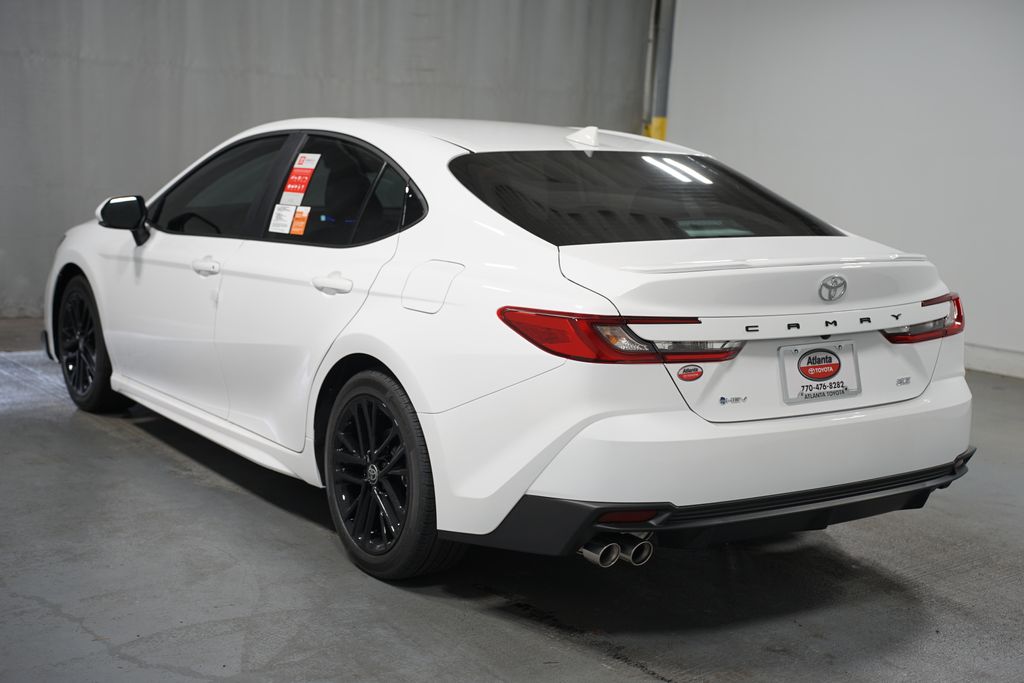 2025 Toyota Camry SE 6