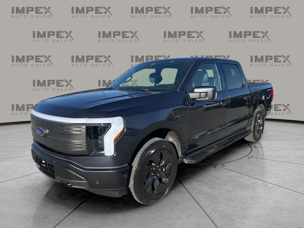 2022 Ford F-150 Lightning Lariat's photo
