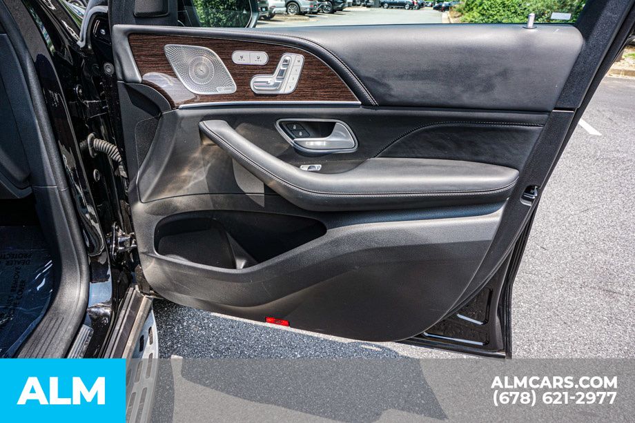 Used 2024 Black Mercedes-Benz GLS 580 image 61