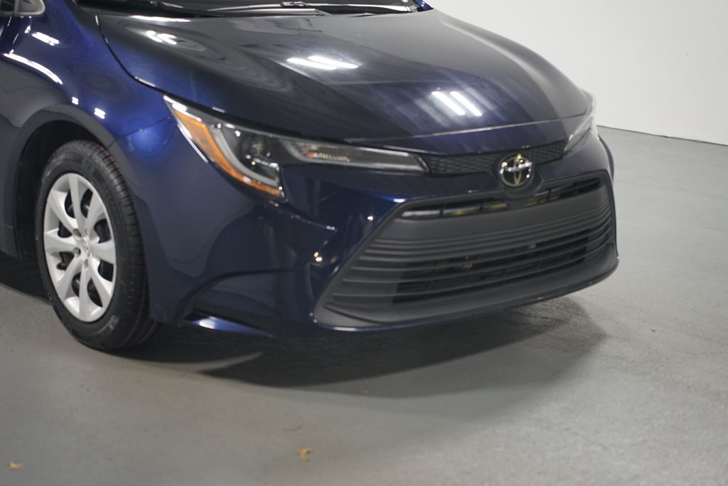 Thumbnail: 2023 Toyota Corolla - 4
