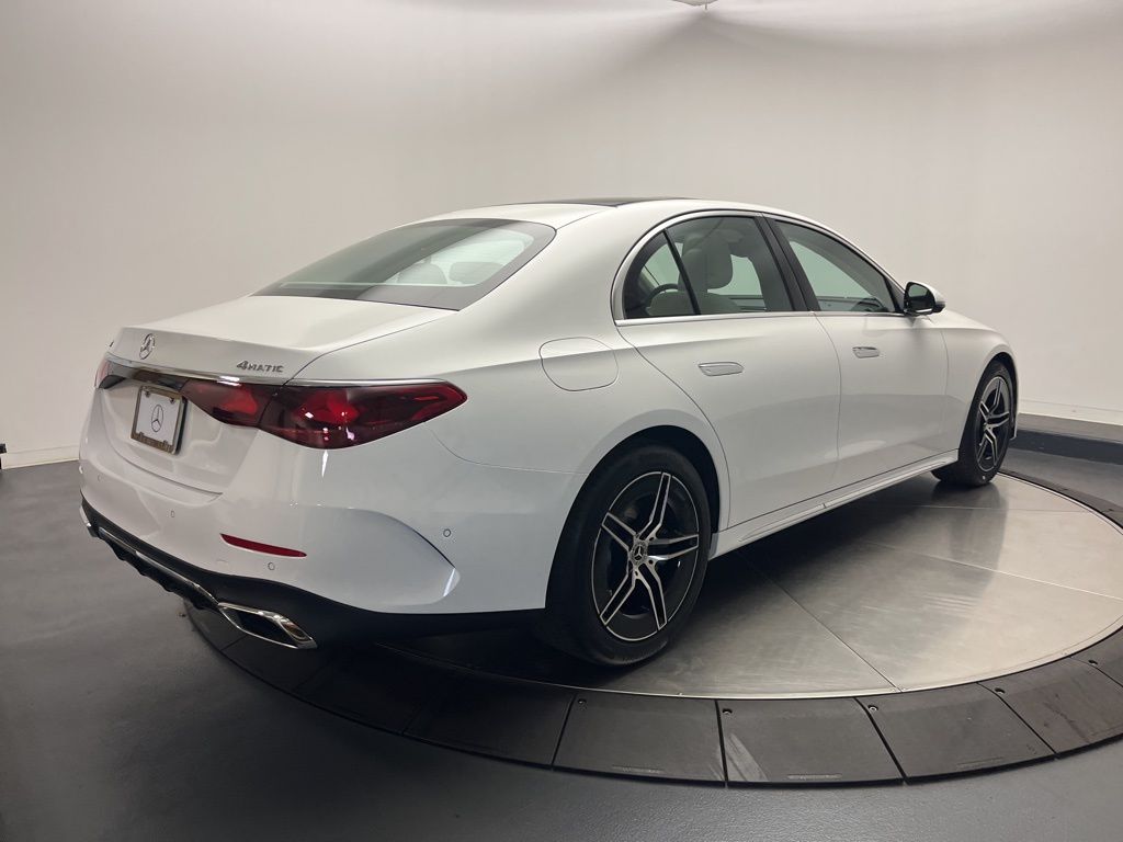 Thumbnail: 2026 Mercedes-Benz E-Class - 7