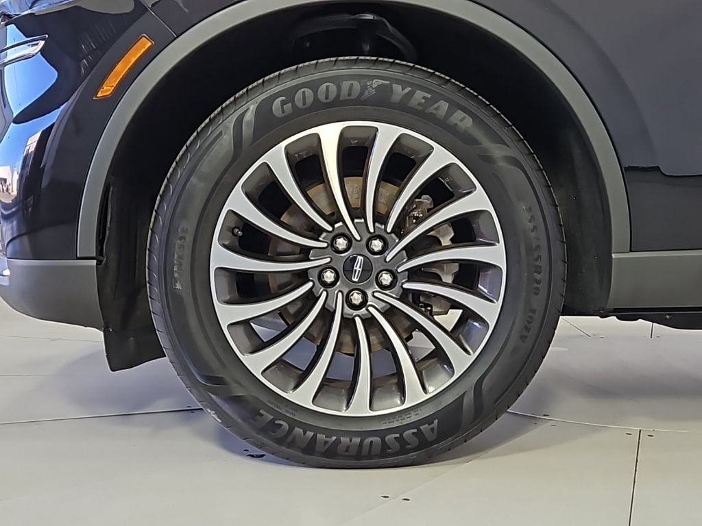 Thumbnail: 2023 Lincoln Aviator - 5