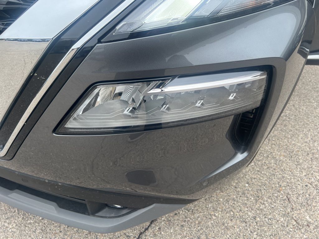 2021 Nissan Rogue SL photo