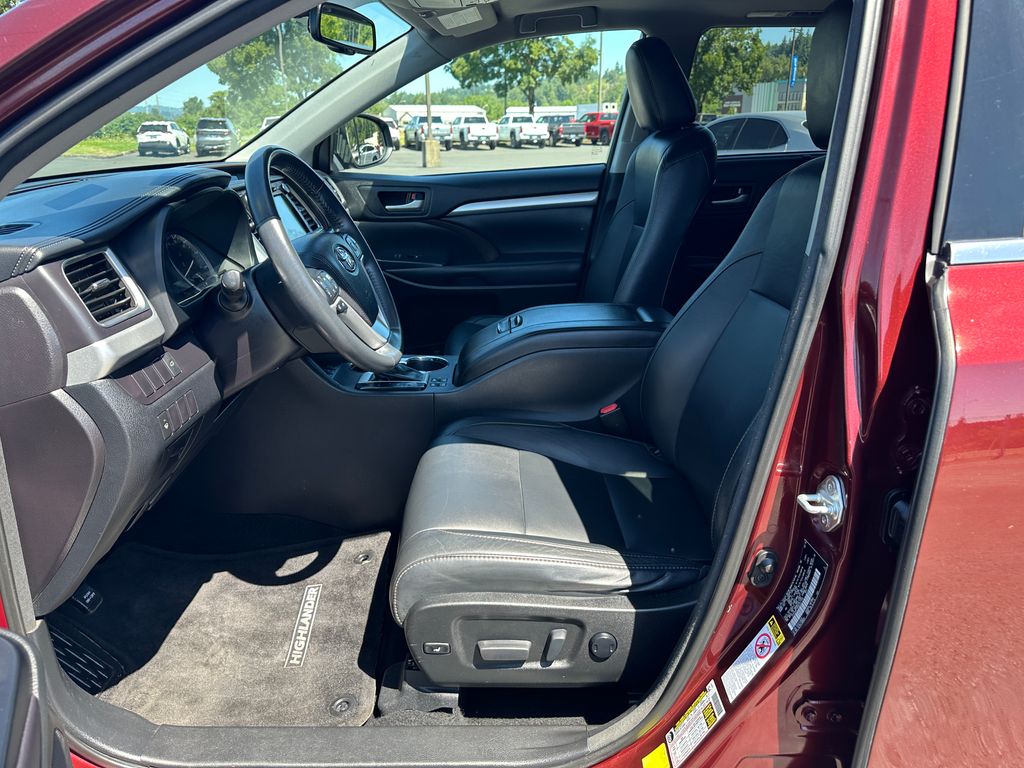 2016 Toyota Highlander XLE V6