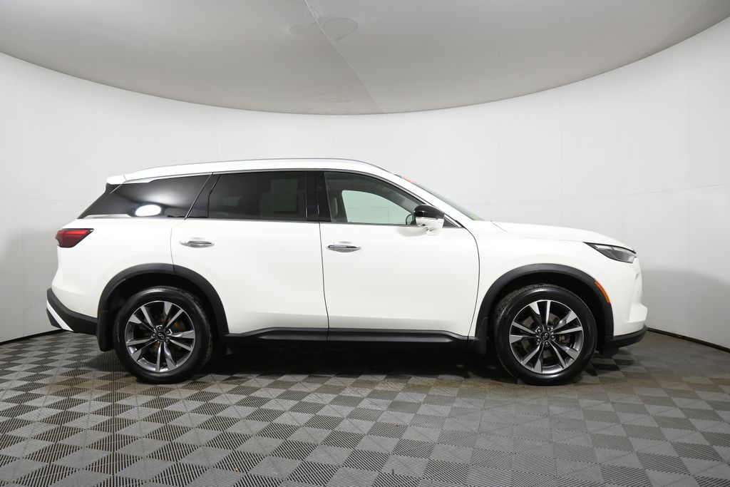 Thumbnail: 2023 INFINITI QX60 - 8