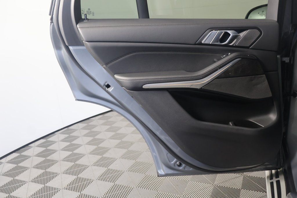 Thumbnail: 2024 BMW X5 - 13