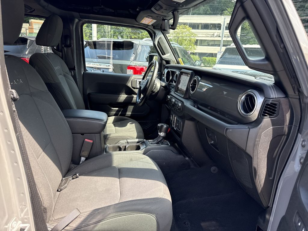 Used 2021 Gray Jeep Unlimited Sahara image 28