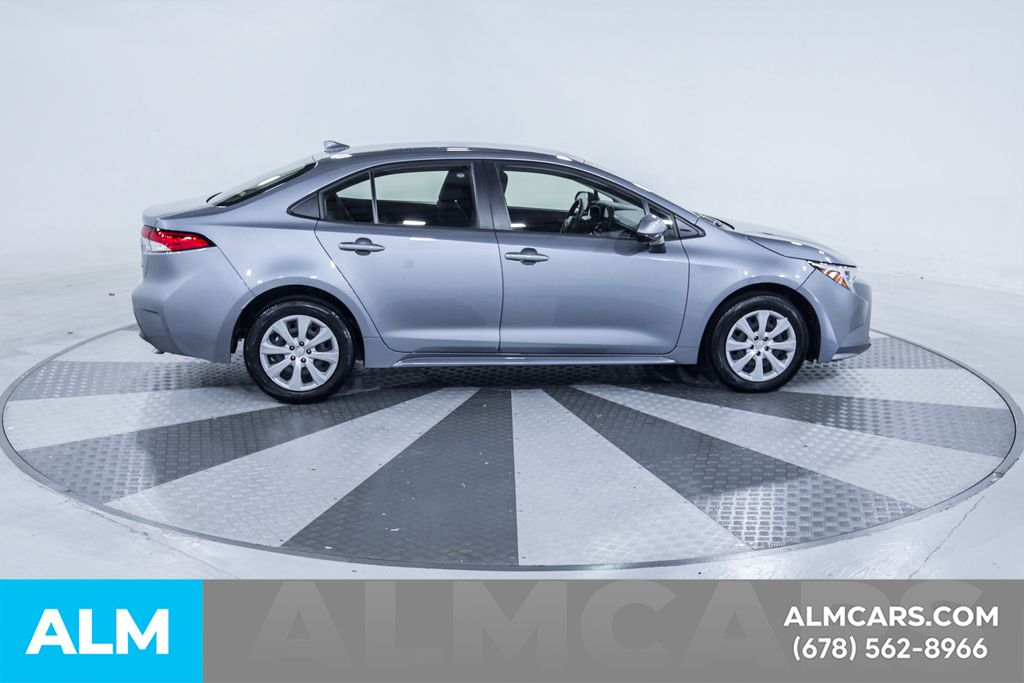 Used 2025  Toyota LE image 11