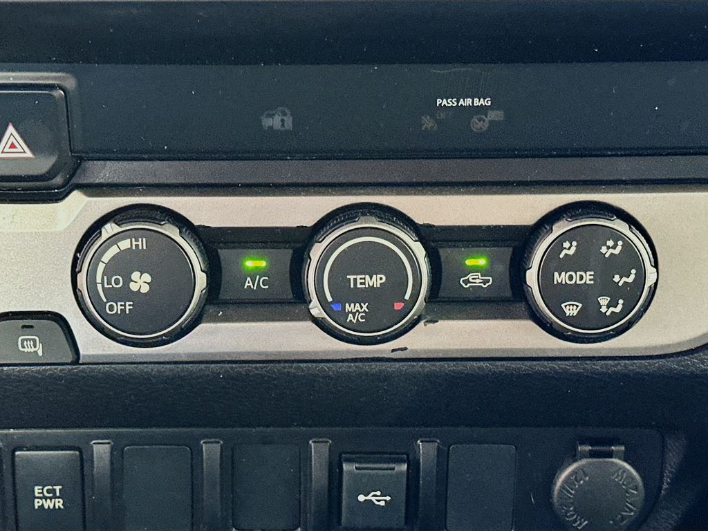 2021 Toyota Tacoma SR 15