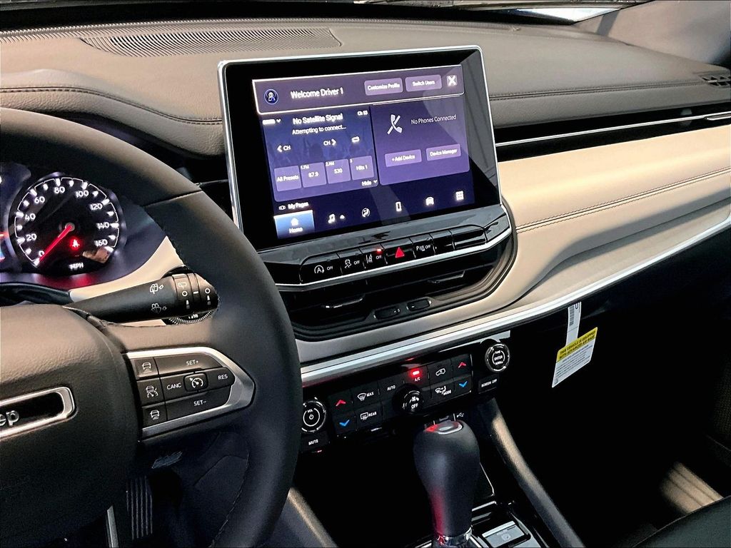 2026 Jeep Compass — photo 13