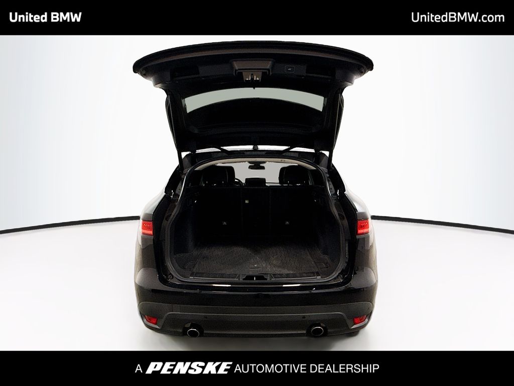 Thumbnail: 2018 Jaguar F-Pace - 14