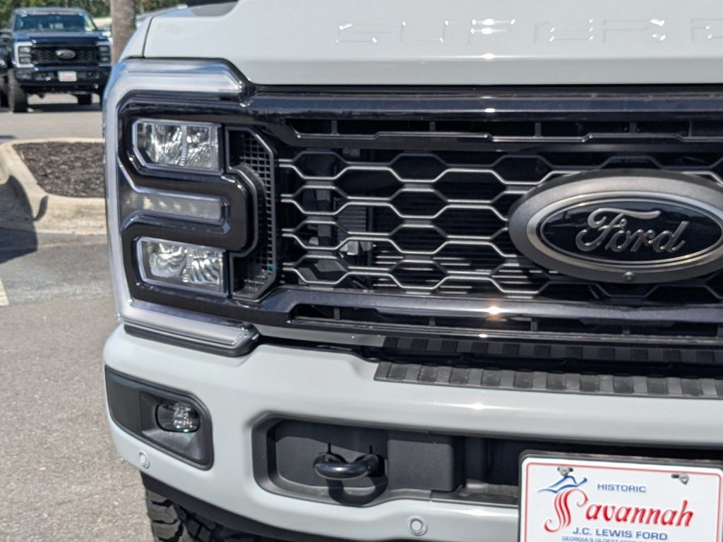 2026 Ford Super Duty F-350 SRW LARIAT