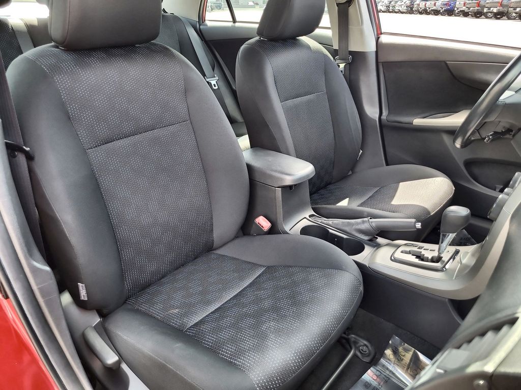 2010 Toyota Corolla S 18