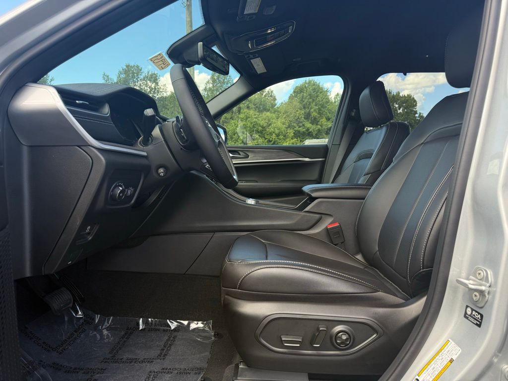 JeepGrand Cherokee L2