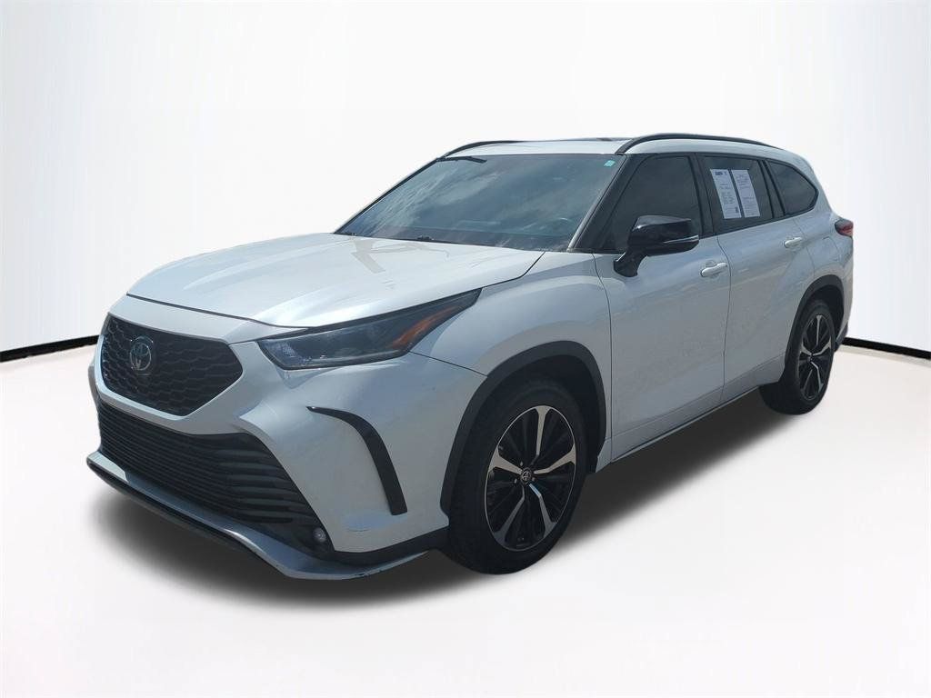 Used 2021 White Toyota XSE image 9