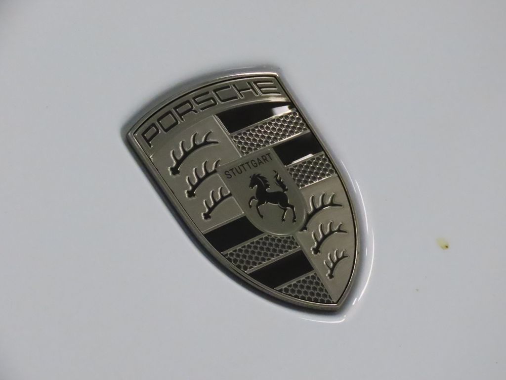 Thumbnail: 2026 Porsche Taycan - 14
