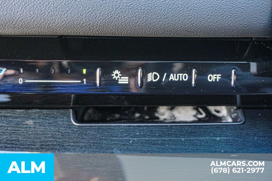 Used 2025 White BMW 530i image 47