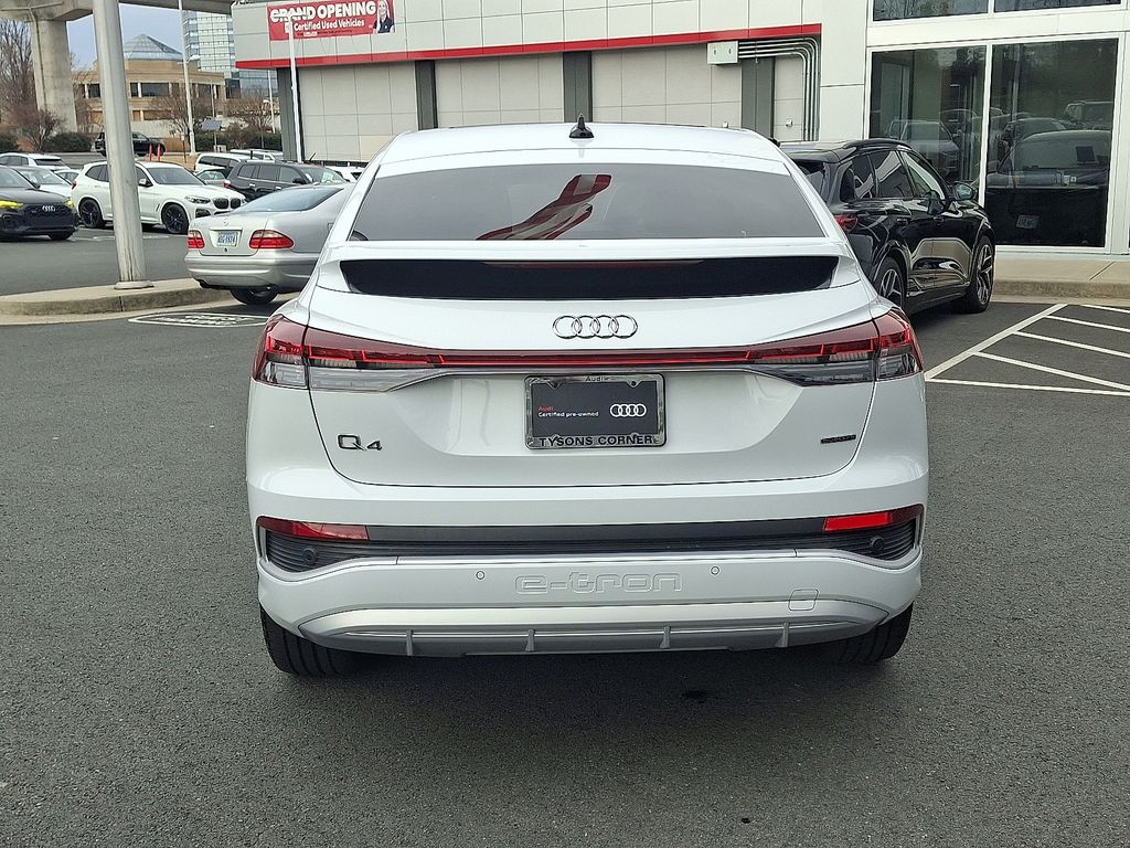Thumbnail: 2023 Audi Q4 e-tron - 5