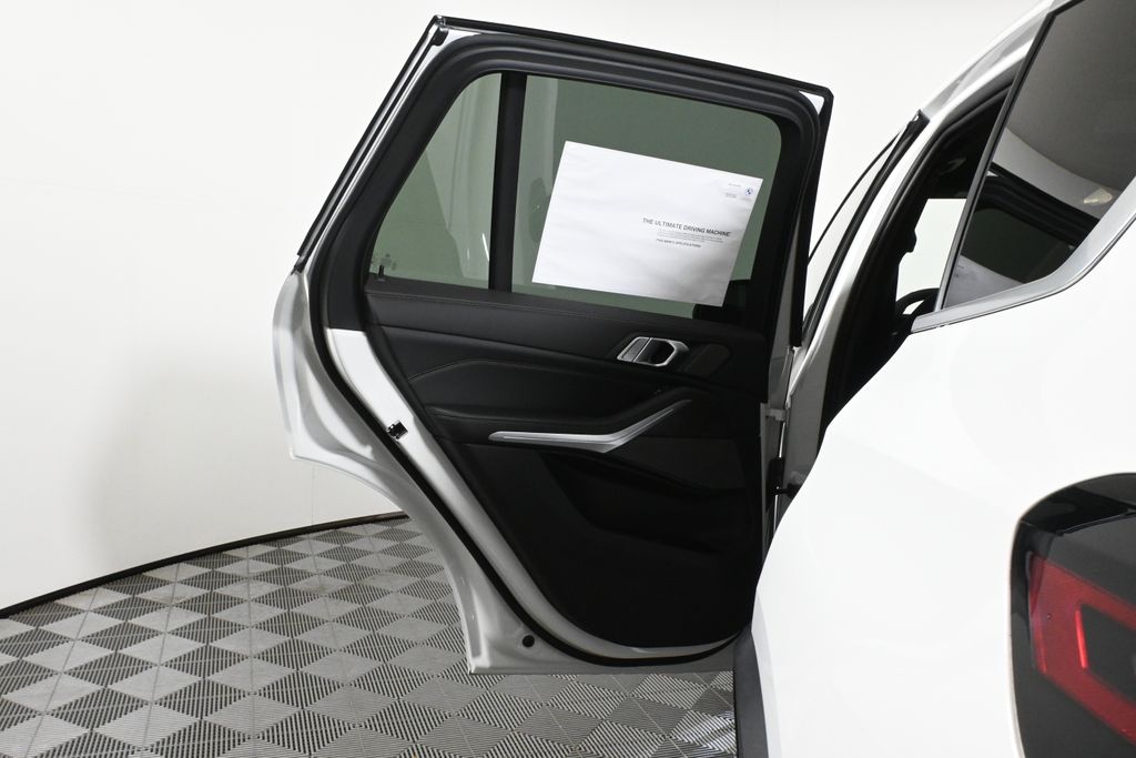 Thumbnail: 2026 BMW X5 - 31