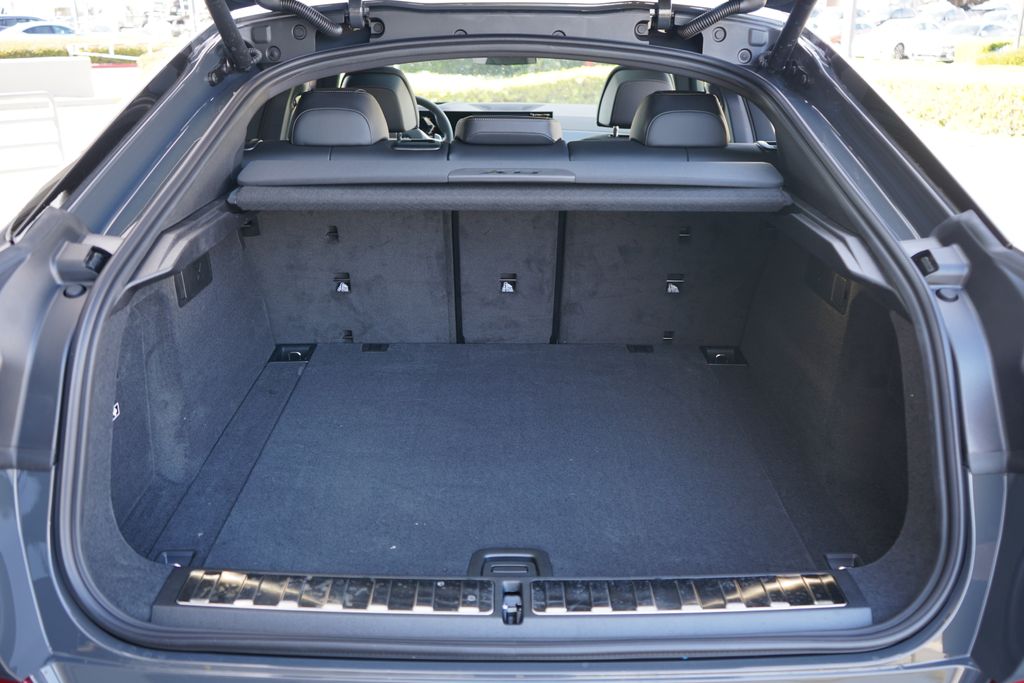 Thumbnail: 2026 BMW X6 - 21