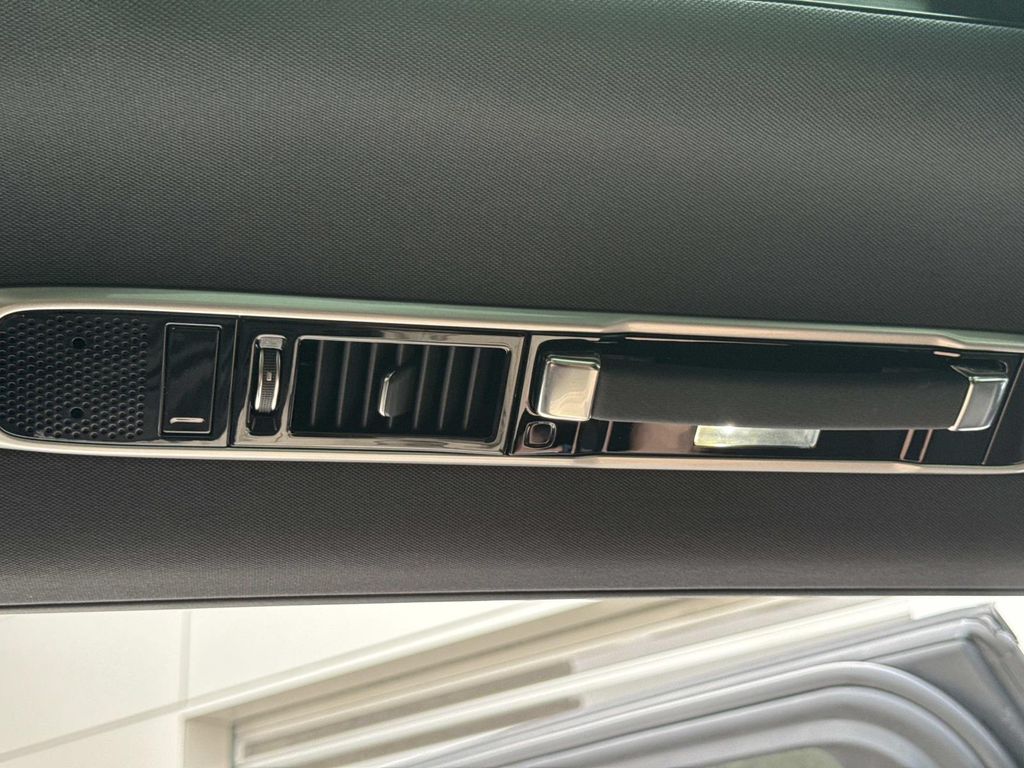 New 2026 Black Land Rover SE image 20