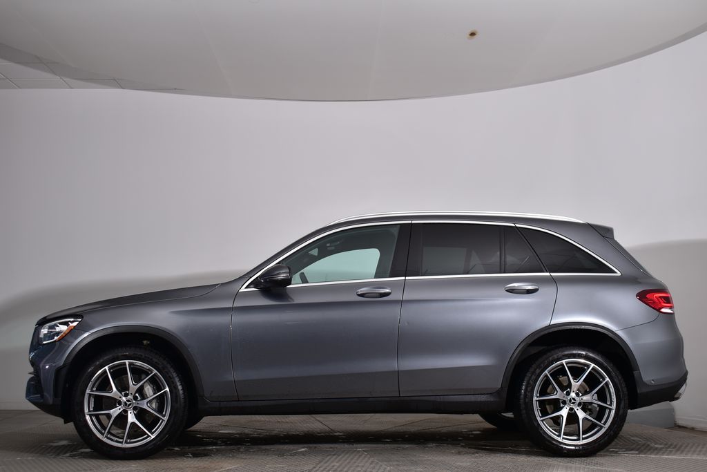 2022 Mercedes-Benz GLC 300 2